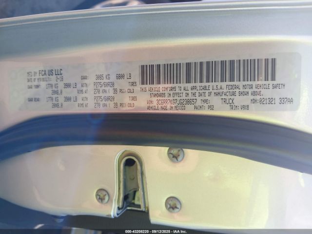 2018 RAM 1500 3C6RR7KG7JG238657 Photo 8