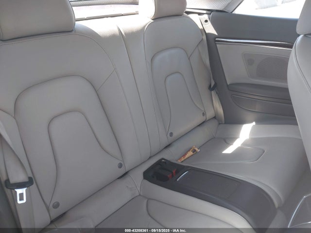 2010 AUDI A5 WAUCFAFH8AN022246 Photo 7