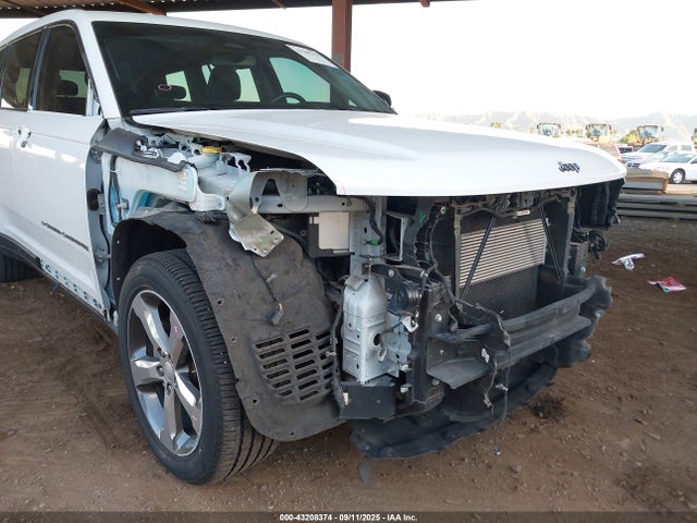 1C4RJJBG8M8175883 Jeep GRAND CHEROKEE L