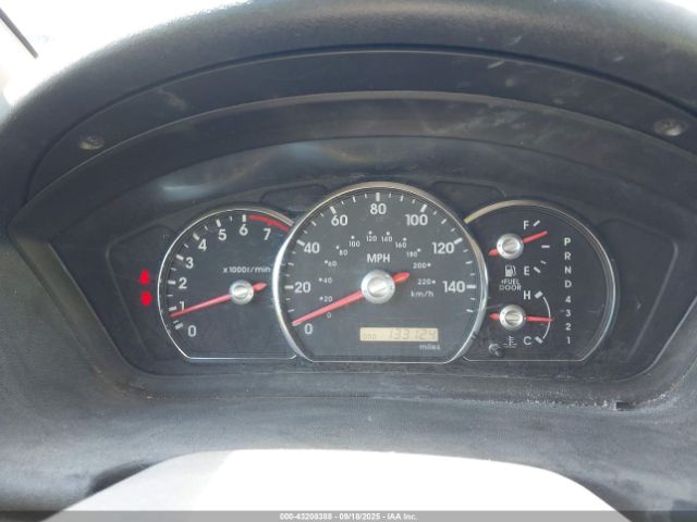 2011 MITSUBISHI ENDEAVOR 4A4JN3AS0BE015748 Photo 6