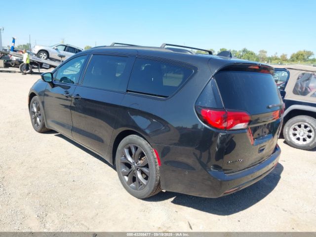 2018 CHRYSLER PACIFICA 2C4RC1EG4JR204270 Photo 2