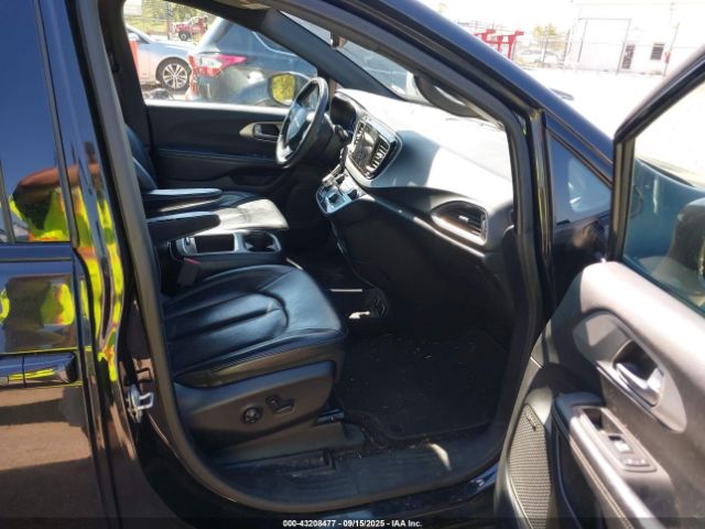 2018 CHRYSLER PACIFICA 2C4RC1EG4JR204270 Photo 4