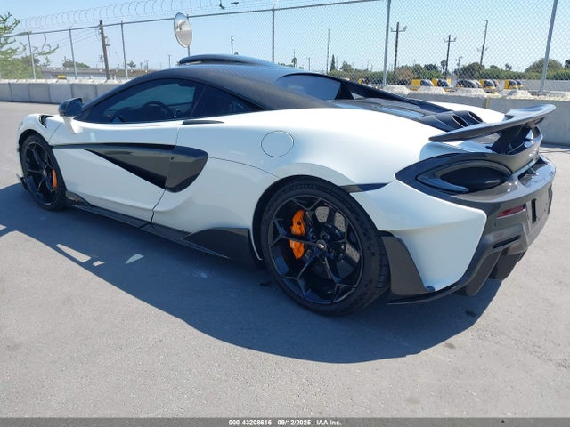 2019 MCLAREN 600LT SBM13RAA4KW008956 Photo 2