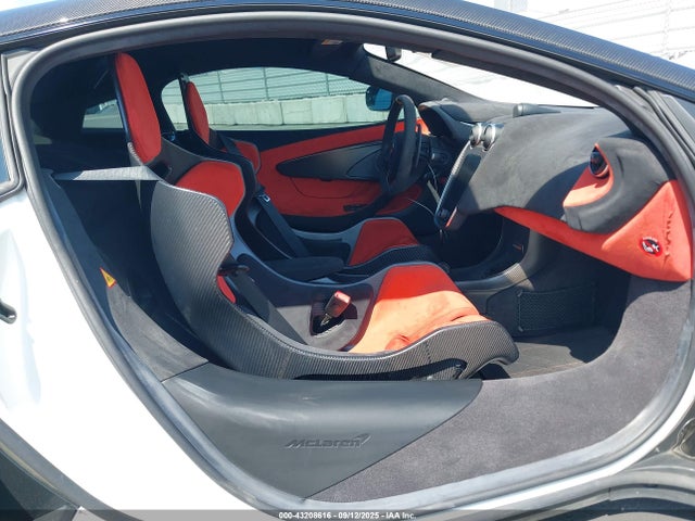 2019 MCLAREN 600LT SBM13RAA4KW008956 Photo 4