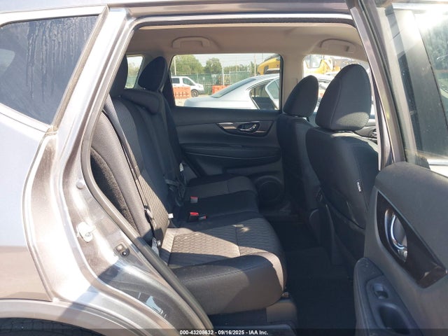 5N1AT2MT7JC817196 Nissan Rogue