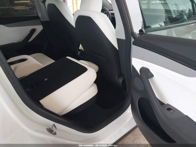 7SAYGDEEXTF346625 Tesla Model Y