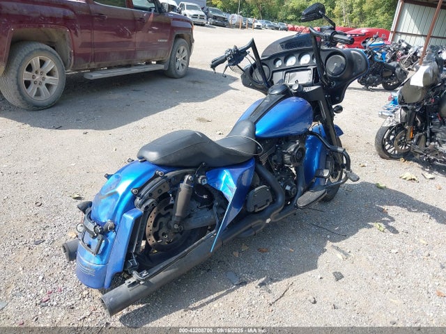 Harley-Davidson Twin Cam 103 2014 1HD1KBM12EB604592 Image 4