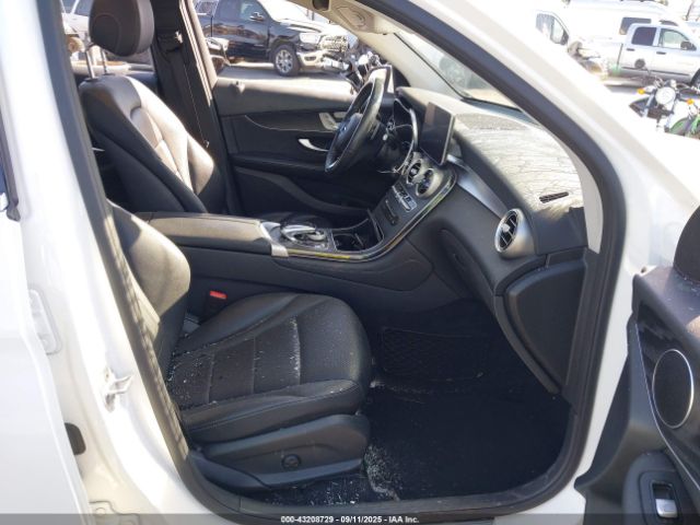 2016 MERCEDES-BENZ GLC 300 WDC0G4JB3GF040528 Photo 4