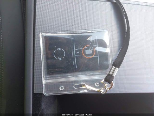 2025 TESLA MODEL 3 5YJ3E1EA9SF990253 Photo 10