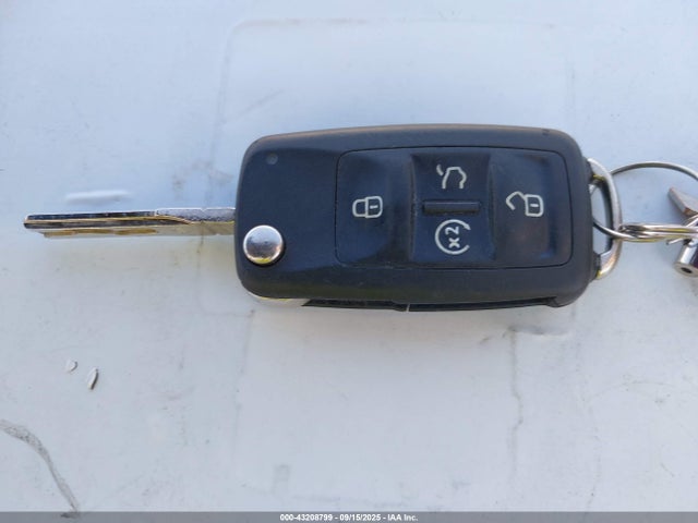 Volkswagen 2019 2019 1VWMA7A33KC010570 Image 11
