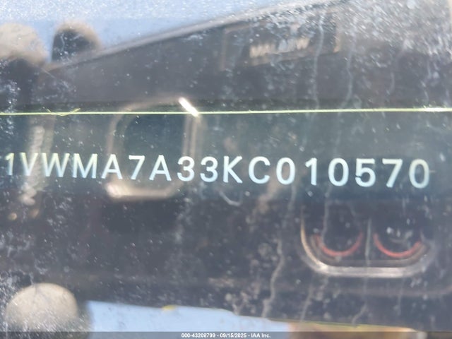 Volkswagen 2019 2019 1VWMA7A33KC010570 Image 21