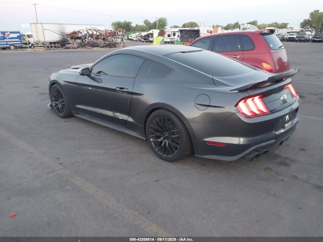 Ford 5.0l 4v premium fuel 2018 1FA6P8CF4J5185412 Image 3