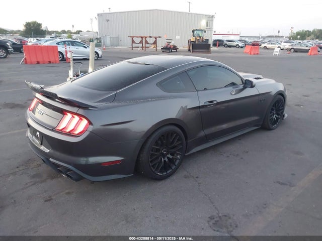 Ford 5.0l 4v premium fuel 2018 1FA6P8CF4J5185412 Image 4