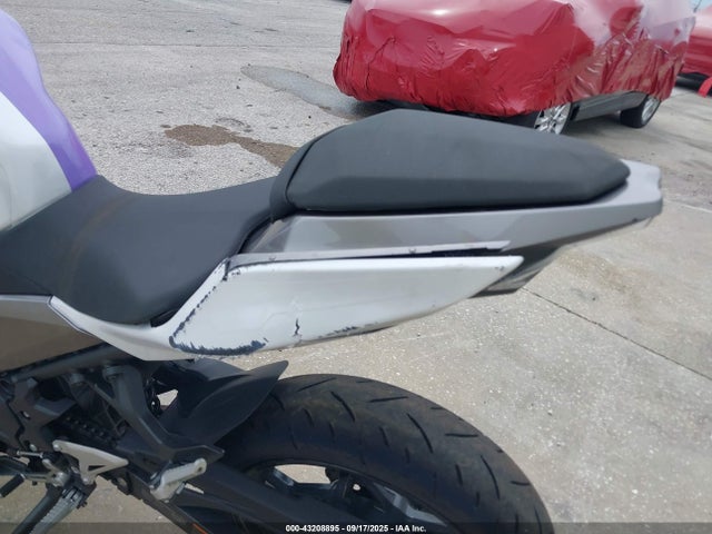 JKAEXKG11NDAJ0822 Kawasaki Ninja 400