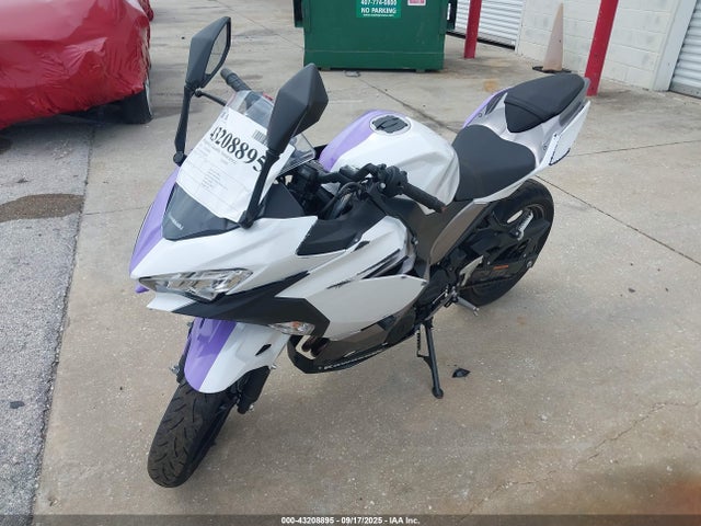 JKAEXKG11NDAJ0822 Kawasaki Ninja 400