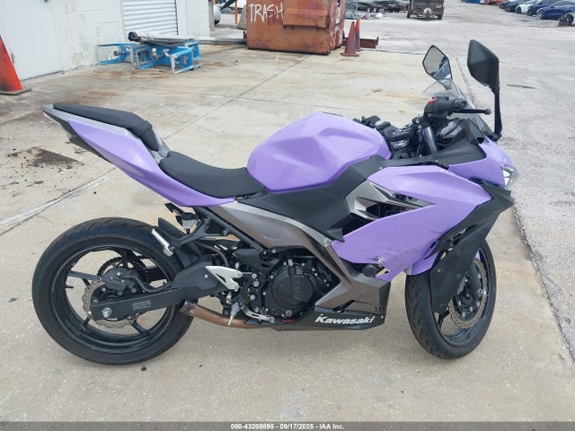 JKAEXKG11NDAJ0822 Kawasaki Ninja 400