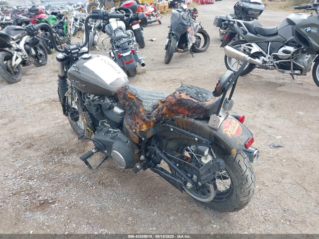 2020 HARLEY-DAVIDSON FXBB 1HD1YJJ14LB017076 Photo 2