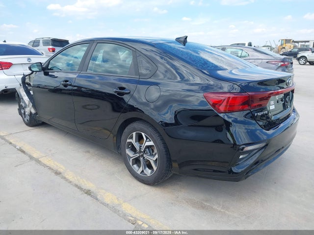 3KPF24AD3KE066050 KIA Forte Lxs