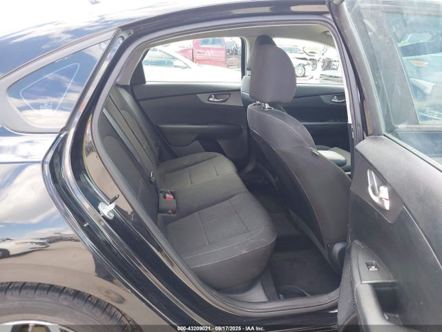 3KPF24AD3KE066050 KIA Forte Lxs
