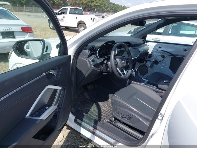 2024 AUDI Q3 WA1EECF34R1179476 Photo 4