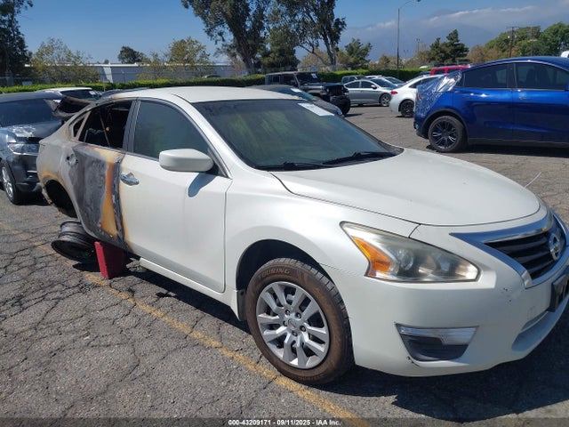 Nissan Altima 2015 1N4AL3AP7FC275936 Image 1