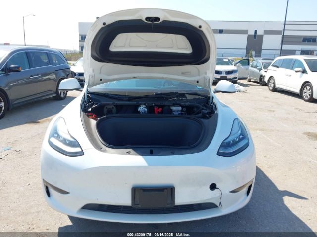 2023 TESLA MODEL Y 7SAYGDEE6PA093872 Photo 9