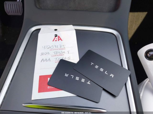 2023 TESLA MODEL Y 7SAYGDEE6PA093872 Photo 10