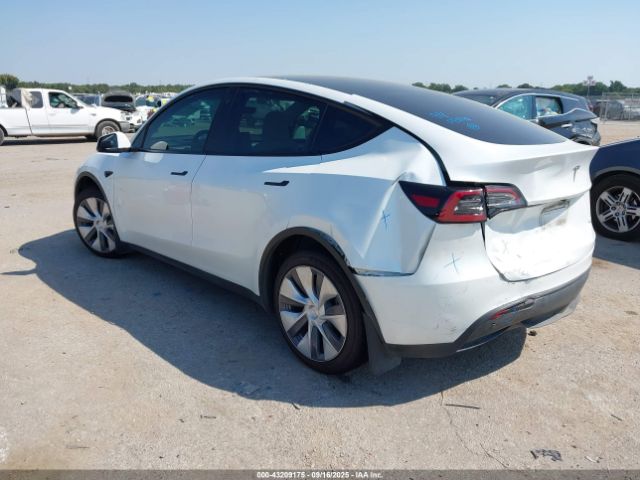 2023 TESLA MODEL Y 7SAYGDEE6PA093872 Photo 2