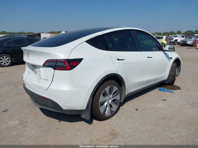 2023 TESLA MODEL Y 7SAYGDEE6PA093872 Photo 3