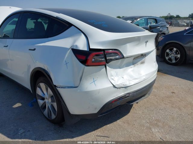 2023 TESLA MODEL Y 7SAYGDEE6PA093872 Photo 5