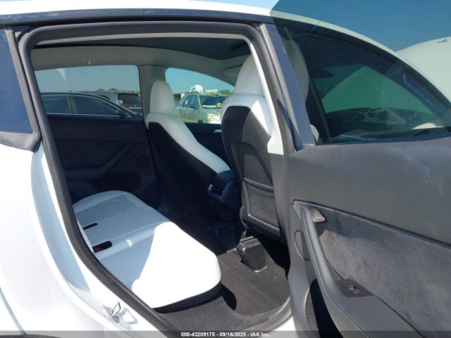 2023 TESLA MODEL Y 7SAYGDEE6PA093872 Photo 7