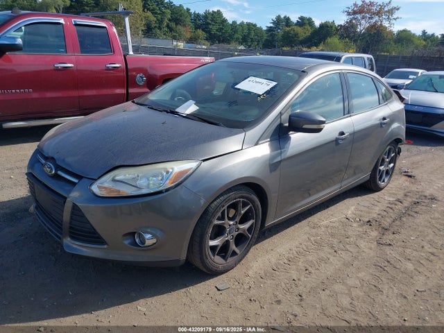 Ford 2014 2014 1FADP3F22EL188023 Image 2