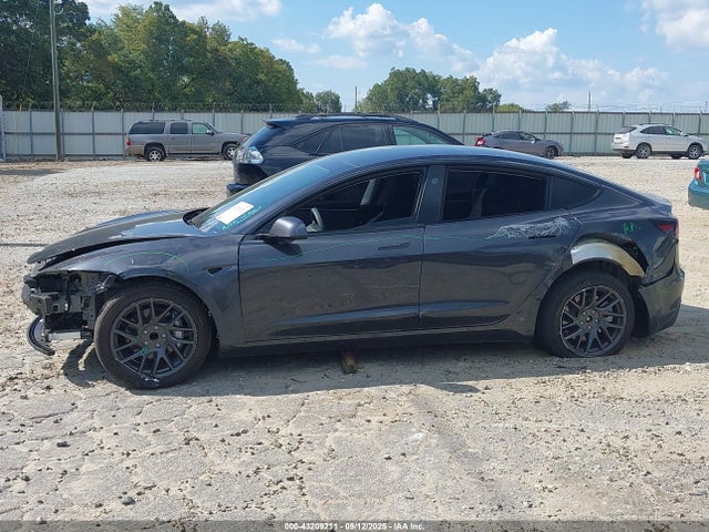 2025 TESLA MODEL 3 5YJ3E1EA9SF968009 Photo 5