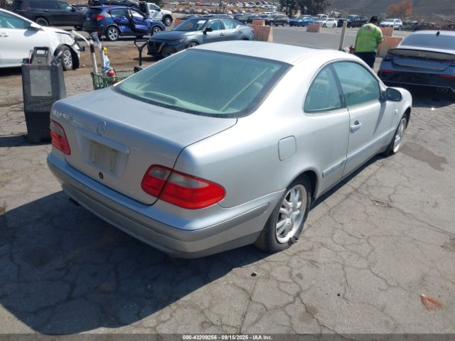 1999 MERCEDES-BENZ CLK 320 WDBLJ65G8XF092550 Photo 3
