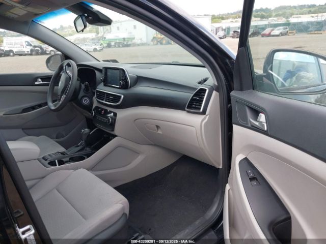 2019 HYUNDAI TUCSON KM8J2CA49KU999842 Photo 4