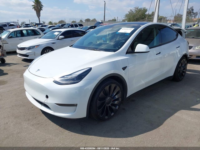 2023 TESLA MODEL Y 7SAYGDEF6PF807723 Photo 1
