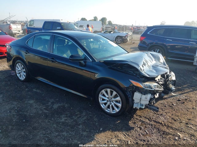 2018 Toyota Camry Le მანქანა იყიდება აუქციონზე, vin: 4T1B11HK5JU089510, აუქციონის ნომერი: 43209397