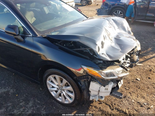 2018 Toyota Camry Le მანქანა იყიდება აუქციონზე, vin: 4T1B11HK5JU089510, აუქციონის ნომერი: 43209397