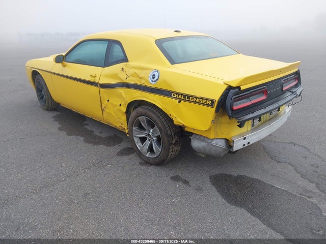 Dodge Challenger 2018 2C3CDZAG0JH317943 Image 3