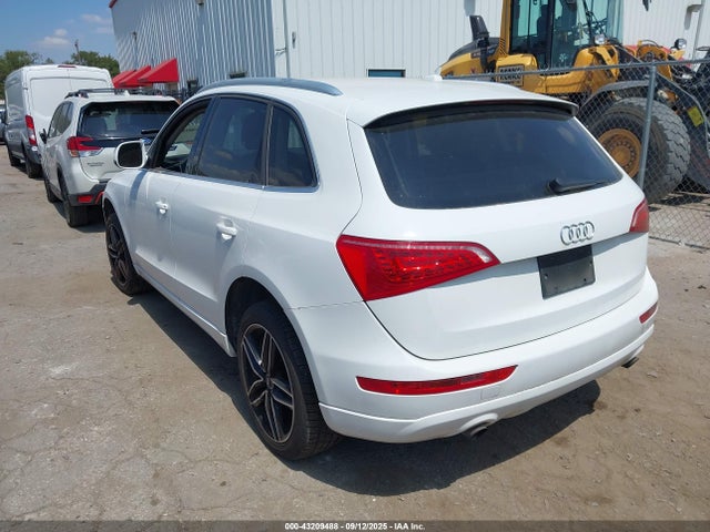 2011 AUDI Q5 WA1CFAFP4BA041437 Photo 2