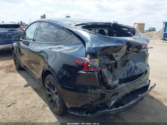 2021 TESLA MODEL Y 5YJYGDEE2MF282871 Photo 2