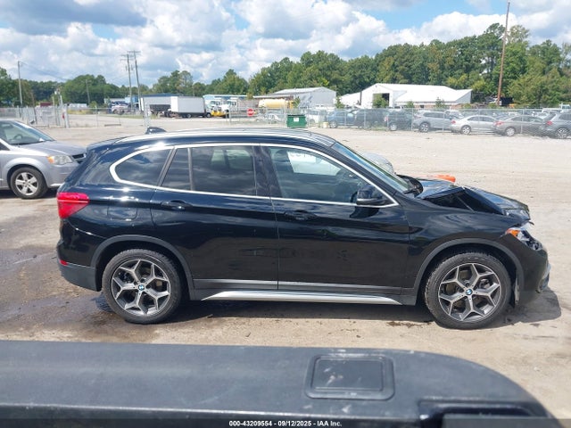 BMW X1 2017 WBXHT3Z33H4A58154 Image 13