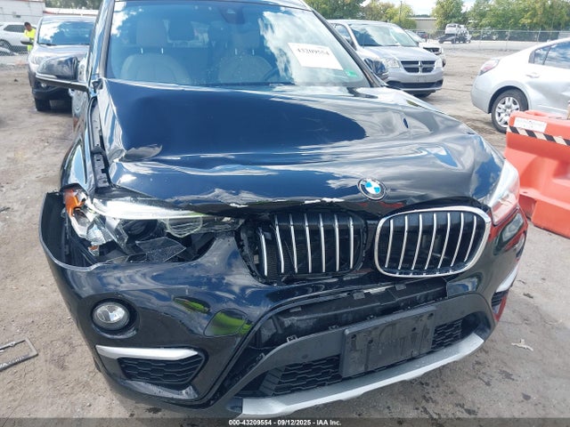 BMW X1 2017 WBXHT3Z33H4A58154 Image 6