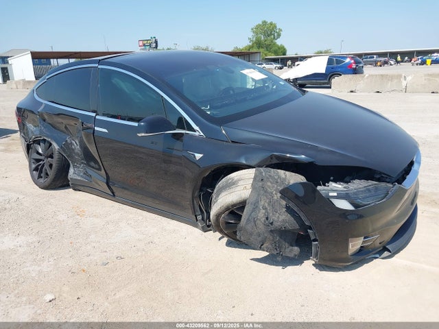 2017 TESLA MODEL X 5YJXCBE40HF077672 Photo 5