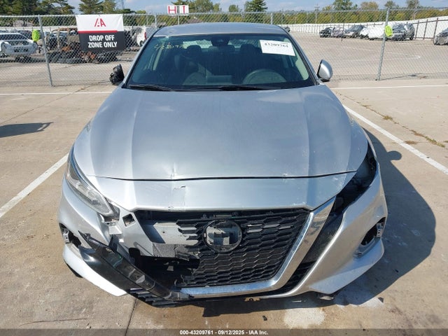 Nissan 2022 2022 1N4BL4DV1NN324913 Image 13