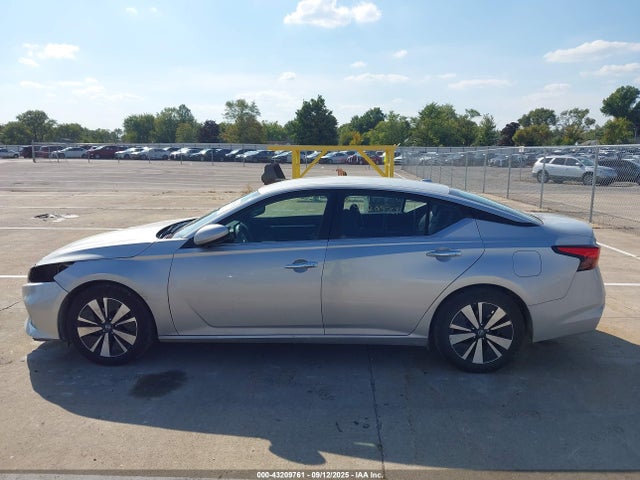 Nissan 2022 2022 1N4BL4DV1NN324913 Image 15
