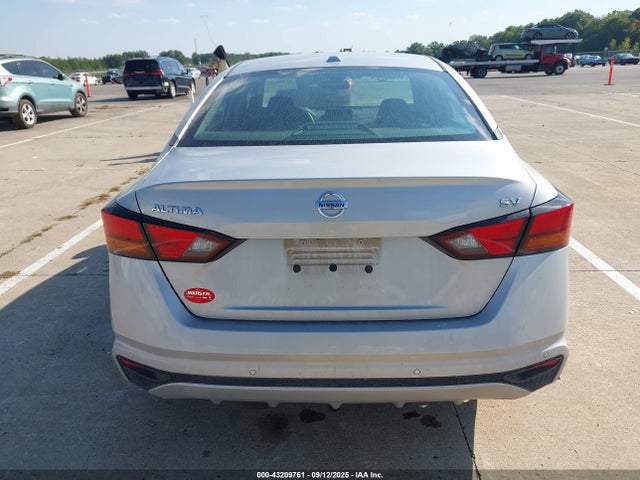 Nissan 2022 2022 1N4BL4DV1NN324913 Image 17