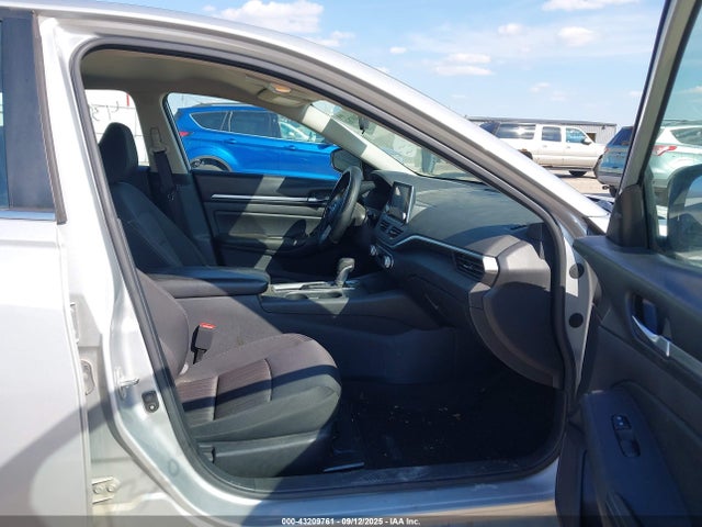 Nissan 2022 2022 1N4BL4DV1NN324913 Image 5