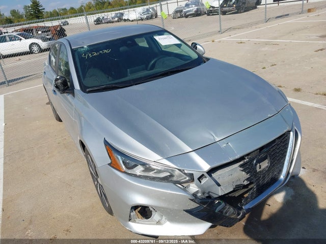 Nissan 2022 2022 1N4BL4DV1NN324913 Image 6