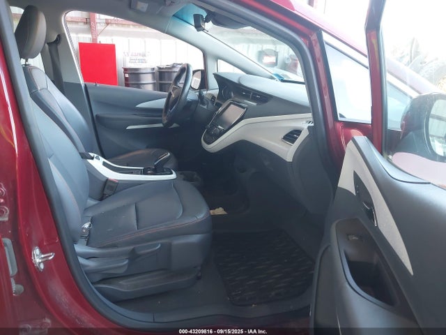 1G1FX6S00H4185847 Chevrolet 2017